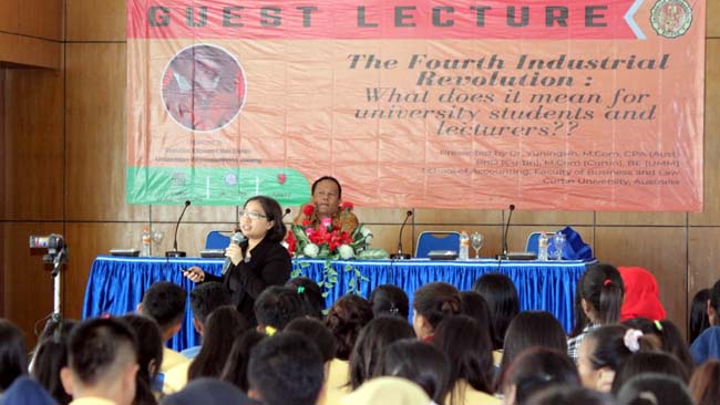 FEB Unidha - IAI Malang Raya, Bekali Mahasiswa dan Dosen Unidha Hadapi Revolusi Industri 4.0