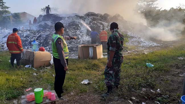 Kertas Senilai Ratusan Juta Terbakar