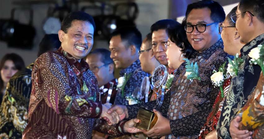 Kota Malang Raih Anugerah Ki Hajar 2019 Kategori Madya