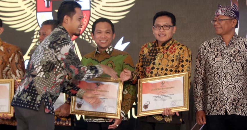 Kota Malang Raih PPID Award Kategori Badan Publik Menuju Informatif