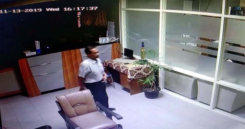 Satroni Gedung MIPA UB, Maling Laptop Terekam CCTV