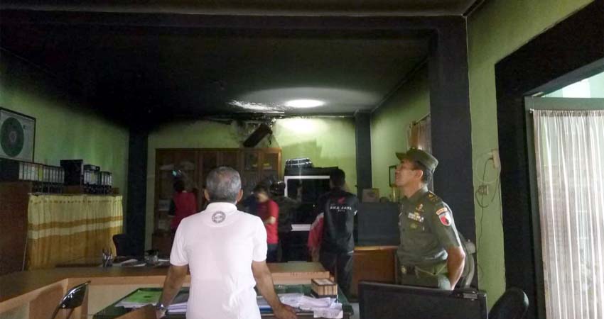 Diduga Konslet, Kantor Kelurahan Klojen Terbakar