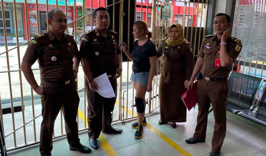 APES : Maria kembali masuk LP Wanita Sukun setelah ditangkap di Semarang. (ist)