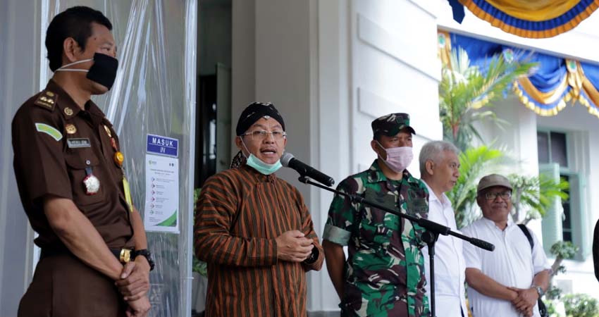 Malang Covid-19 Walikota Serahkan Bilik SiCo bagi Instansi dan Masyarakat