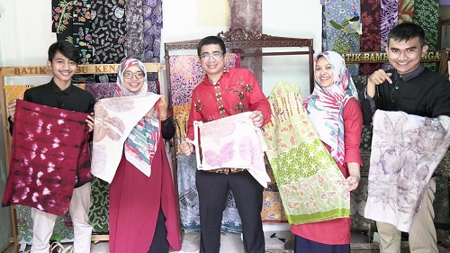 PKM Polinema menggandeng kemitraan dengan UKM Batik Bambu Kenangan.