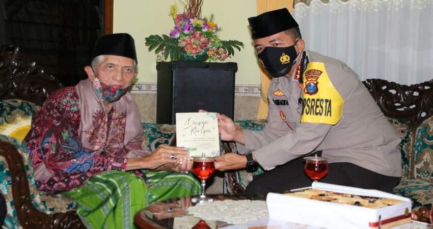 Kombes Pol Leonardus saat berkunjung ke MUI Kota Malang. (ist)