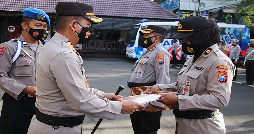 Bongkar Sindikat Peredaran Pil Double L, Polsek Sukun Terima Penghargaan