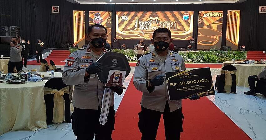 Kapolda Jatim Award 2021, Kapolsek Blimbing Raih Penghargaan KTS Terbaik