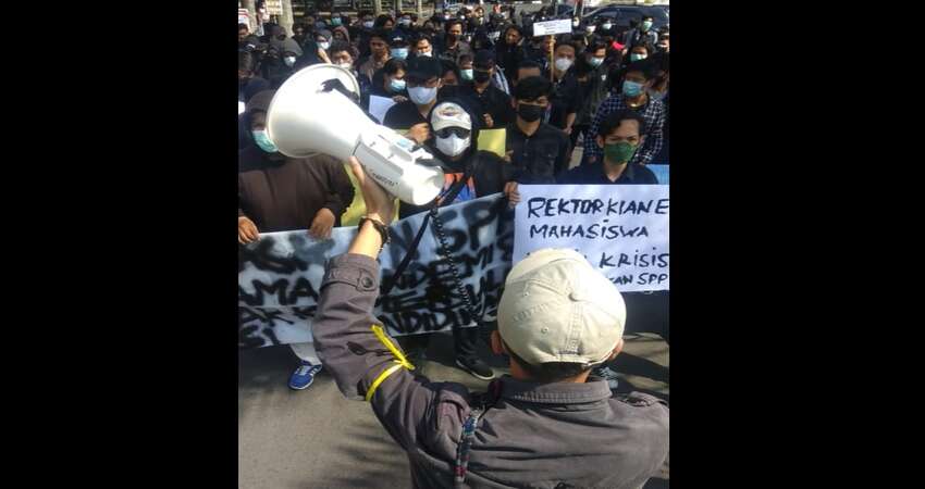 Mahasiswa UMM Lakukan Unjuk Rasa, Tuntut Penurunan SPP