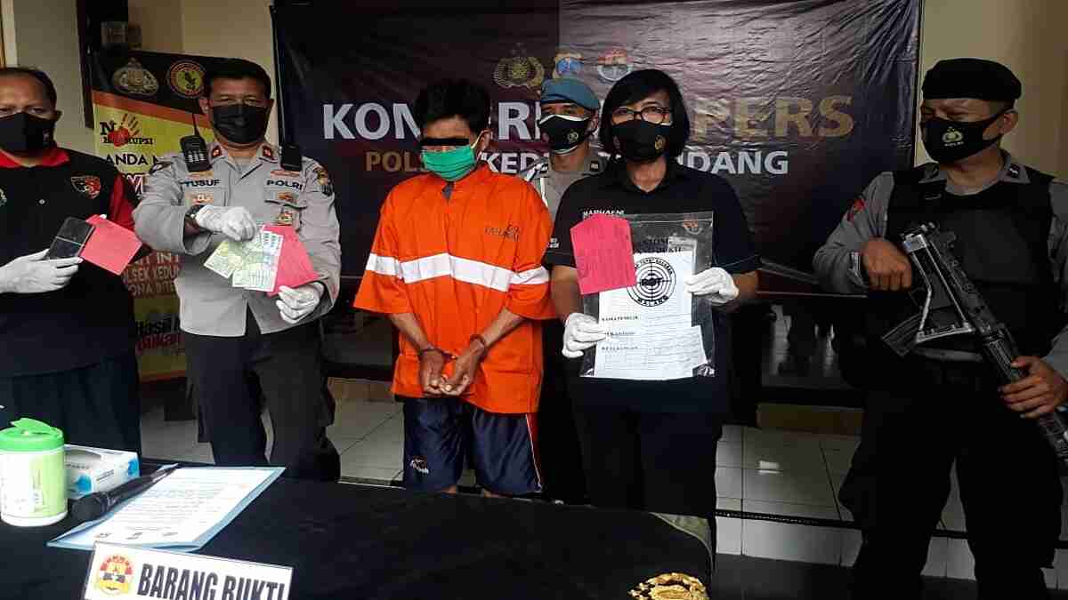 Dua Tahun Ngecer Togel, Perawat Sapi Dibekuk Polisi