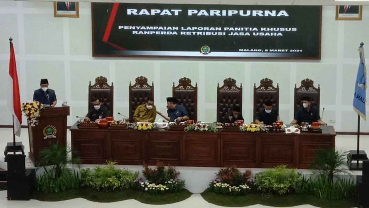 Pansus Pembahasan Ranperda Retribusi Jasa Usaha Malang Rampung dengan Catatan