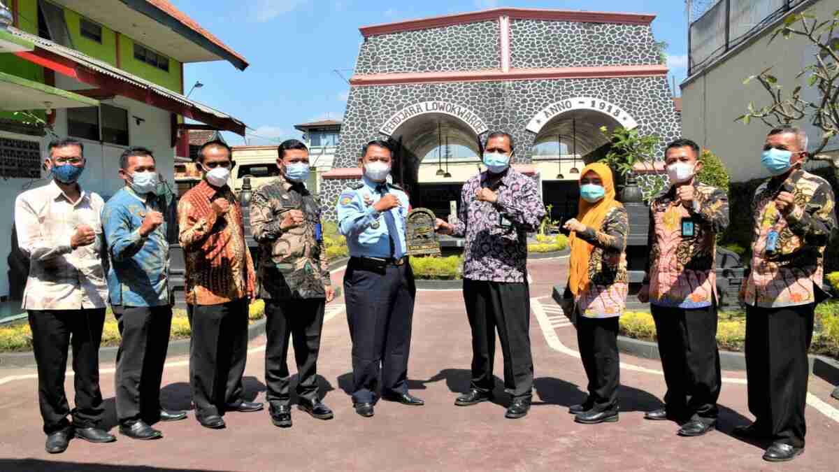 Dapat Kunjungan Bapas Kelas 1 Banjarmasin, Lapas Kelas 1 Malang Berbagi Ilmu Inovasi Pelayanan