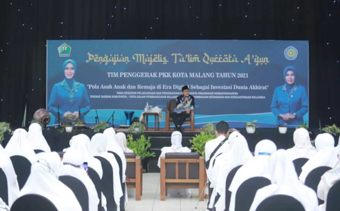 Beri Tausiah di Pengajian Majelis Ta'lim Qurrota A'yun, Wali Kota Malang Berpesan Didiklah Anak sebagai Investasi Dunia Akhirat