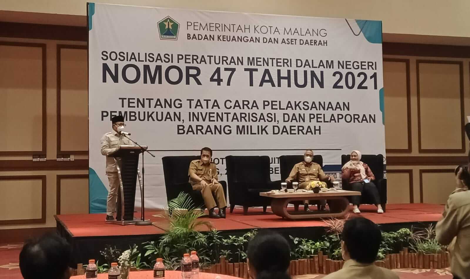 Buka Sosialisasi Permendagri Nomor 47, Wali Kota Malang Tegaskan Barang Publik Harus Dijaga seperti Barang Privat