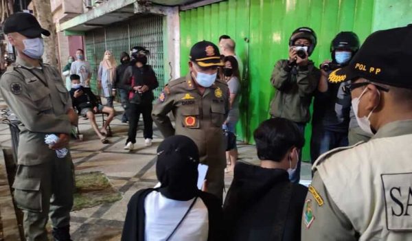 Tidak Pakai Masker di Tempat Publik, Siap-Siap Dirazia Satpol PP