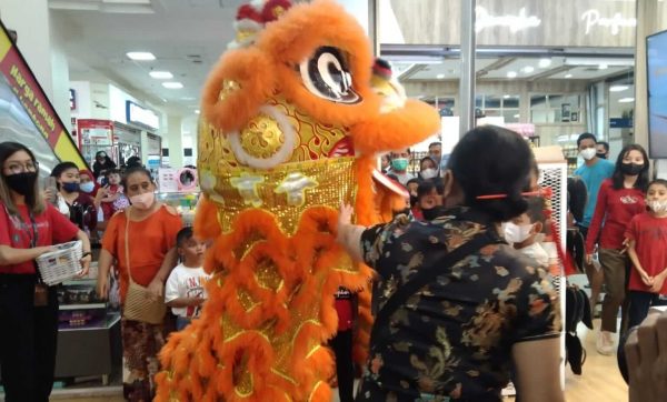 Barongsai Road To Tenant Hibur Pengunjung Matos