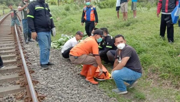 Tengkurap di Rel, Pria Tua di Kota Malang Meregang Nyawa Ditabrak KA Panataran