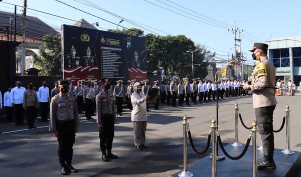 Selamatkan Tahanan dari Aksi Percobaan Bunuh Diri, Kapolresta Malang Kota Berikan Penghargaan Kepada Kasat Tahti