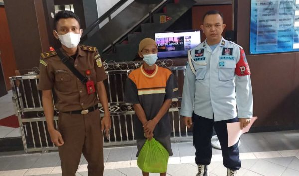 Berkas Pemeriksaan Bapak Bejat yang Cabuli Dua Anak Kandung Dilimpahkan ke Kejaksaan Kota Malang