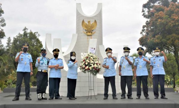 Hari Ke-58 Bakti Pemasyarakatan, Kalapas Kelas 1 Malang Pimpin Tabur Bunga ke TMP