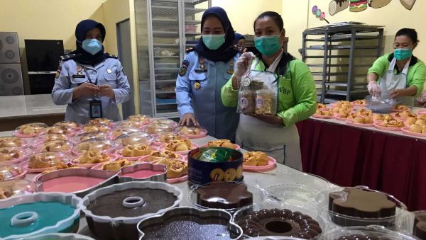 Peringati Hari Kartini, Lapas Perempuan IIA Malang Adakan Lomba hingga Kegiatan Produksi Kue