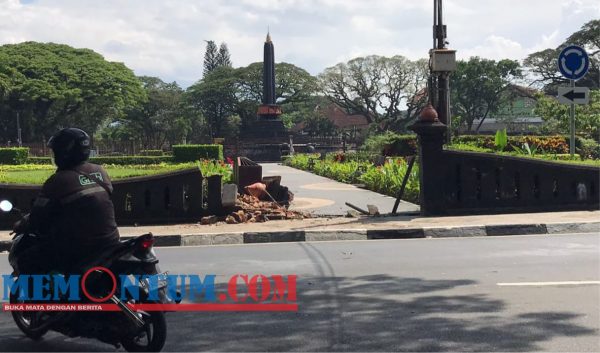 Lagi, Tembok Alun-Alun Tugu Kota Malang Jebol Dihajar Mobil