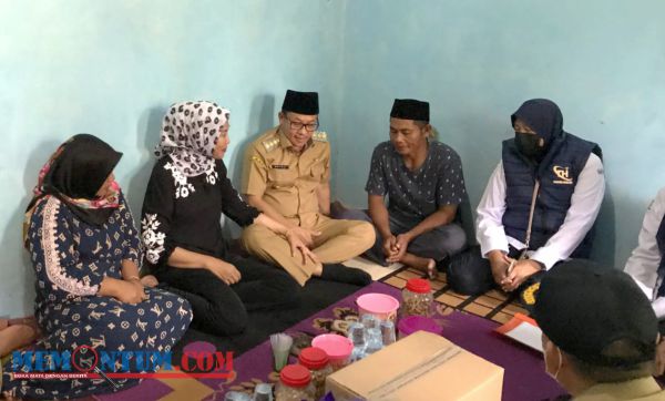 Kuatkan Keluarga Korban Tragedi Kanjuruhan, Wali Kota Malang Lakukan Takziah