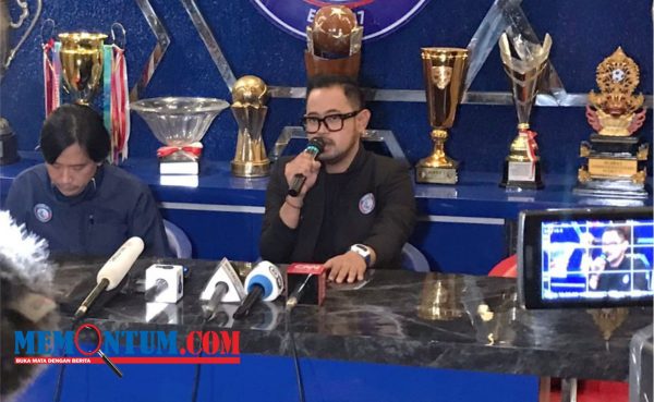 Presiden Arema FC Siap Tanggung Jawab Penuh untuk Korban Meninggal dan Luka