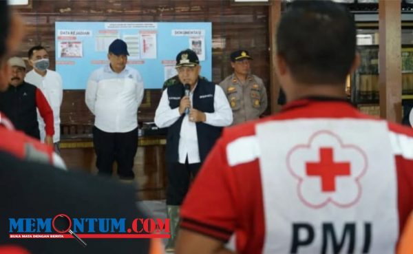 Bupati Sanusi Tinjau Musibah Banjir Desa Sitiarjo Malang