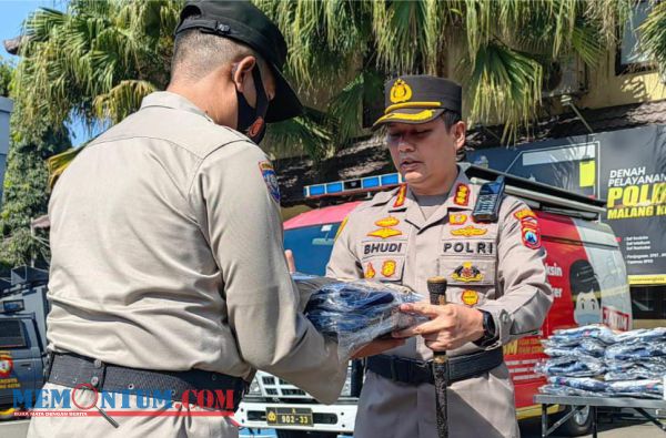 57 Bhabinkamtibmas Polresta Malang Kota Dibekali Peralatan Tanggap Bencana