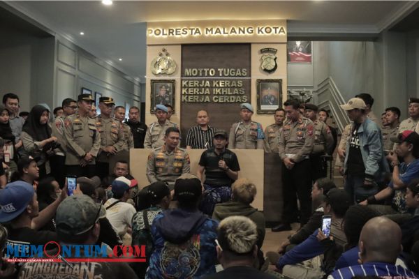 Suporter Singo Edan Berikan Doa dan Dukungan Penegakan Hukum Atas Kericuhan di Toko Merchandise Kantor Arema FC