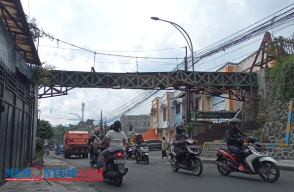 Jalan Jupri Kota Malang Ditutup Semalam, Imbas Pembongkaran Talang Air