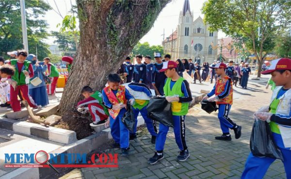 Peringati Hari Sampah Nasional 2023, Komunitas F3R Malang Sisir Sampah dan Ajak Masyarakat Memilah Sampah