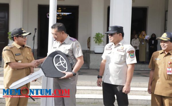 Serahkan Bantuan Hibah Satu Unit Mobil ke BPN,