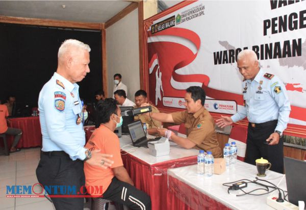 Dispendukcapil Kota Malang Lakukan Validasi Data Pengecekan Biometrik WBP Lapas Kelas 1 Malang