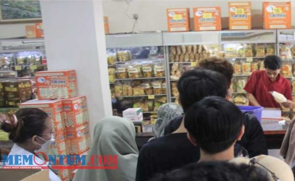 Berkah Lebaran, Penjual Keripik di Kota Malang Alami Peningkatan Penjualan