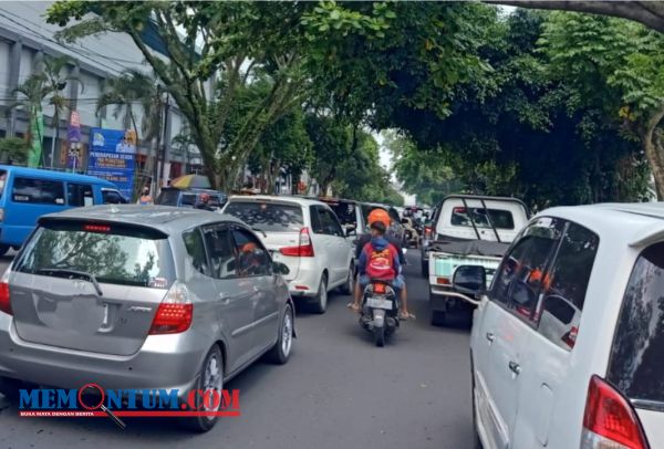 Kepadatan Kendaraan di Kota Malang Kian Meningkat, Dishub Sebut Kenaikan hingga Kali Tiga