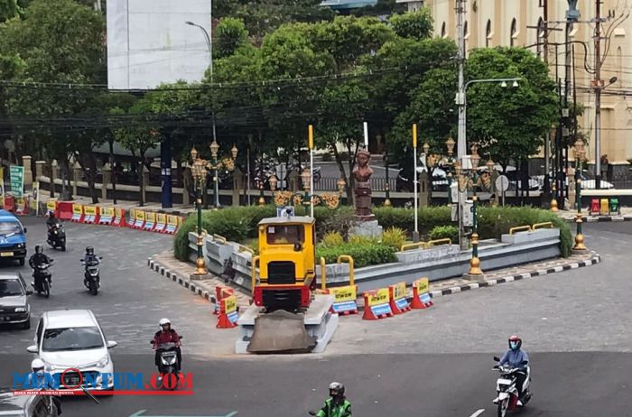 Lokomotif Kereta Api Lori Percantik Zona Tiga Kawasan Kayutangan Heritage