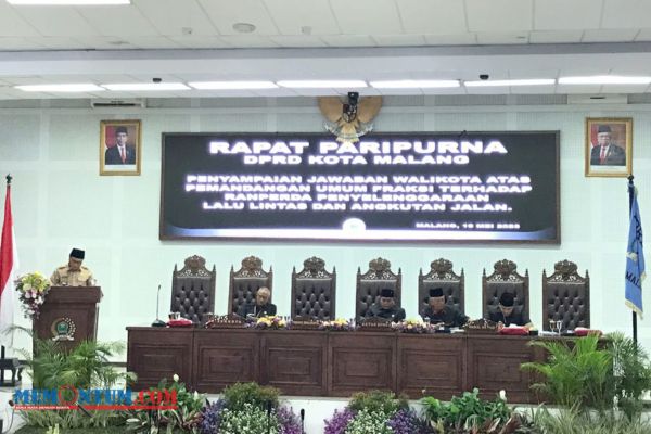 Paripurna Jawaban Wali Kota Malang Terkait Ranperda Penyelenggaraan LLAJ, Ketua DPRD Anggap Masih Normatif